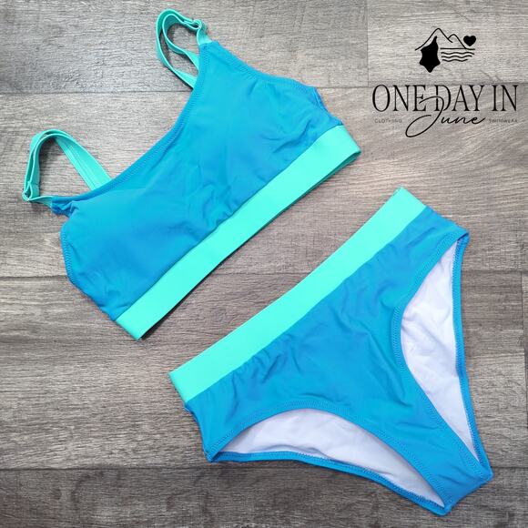 Adisputent Crop Bikini Swimsuit Size S - Picture 2 of 5